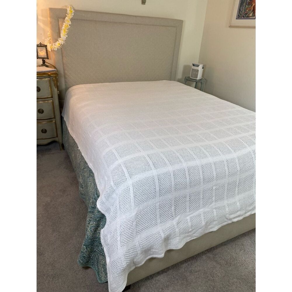 White Knit Cotton Blanket - Classic Lightweight Beach house coastal